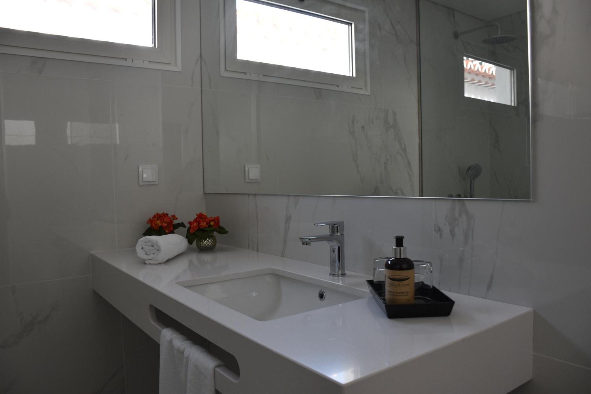 Vicente'S Lob Apartman Câmara de Lobos Kültér fotó